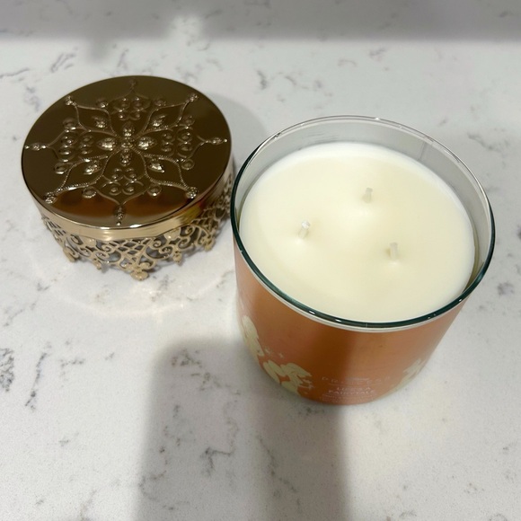 Bath and Body Works Disney Princess Candle - Picture 4 of 10